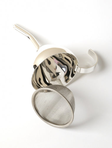 Ah, So this is how to decant a bottle of old wine!